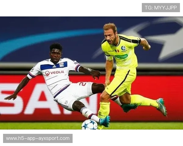 巴萨旧将回国会成英雄还是制造纷争？