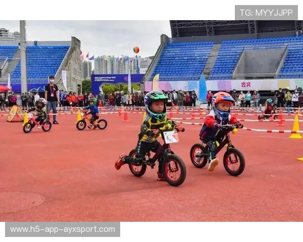 青少年体育参与率上升，家庭体育消费增长明显